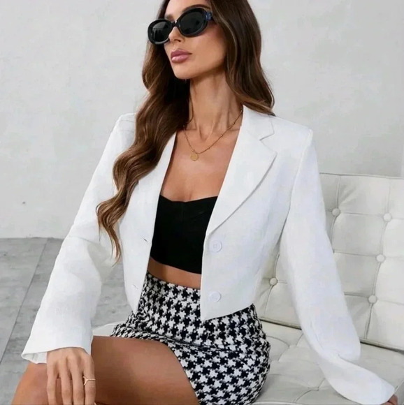 Double Breasted Collared Short Blazer Jacket - Picture 1 of 6